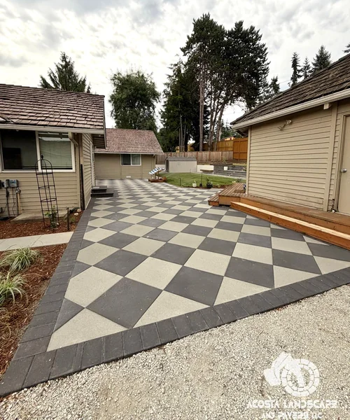 Architectural Hardscape & Modern Courtyard Living in Clyde Hill 